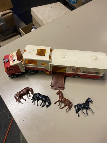Rodeo majorette vintage - majorette, camion