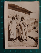 FOTO ETIOPIA  A.O.I SOLDATO CON DUE DONNE ETIOPE  1936 ( F 38 )