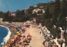 Italia Taormina Spiaggia con Ombrelloni Collina Edifici Tecnograf Spa Vintage PC