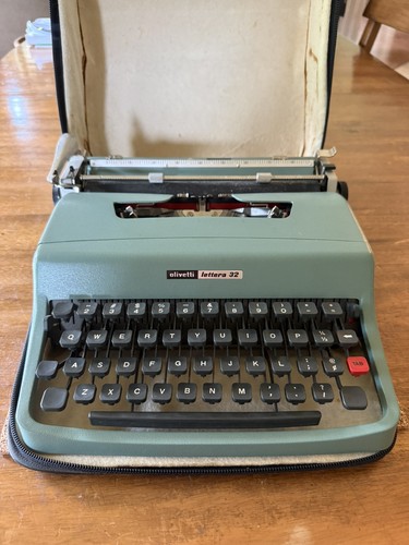 Vintage 1960 olivetti - 1960’s,