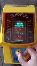 KONAMI FROGGER RANA CAR