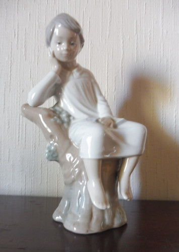 Nao lladro figurine - figurine,