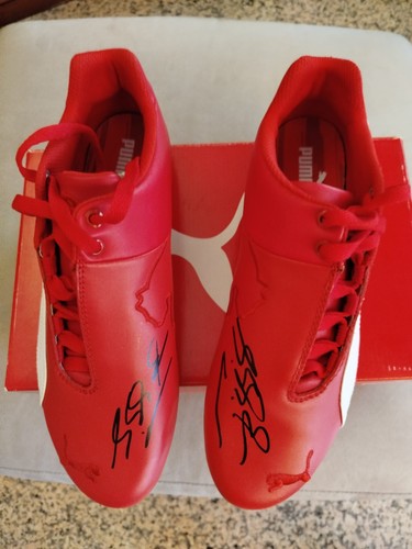 Scarpe ferrari con autografo - con,