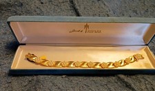 Beautiful Signed Crown Trifari