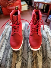 Dr.Martens. STIVALI 8