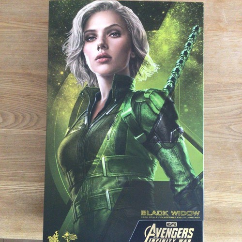 Hot toys vedova - vedova, nera
