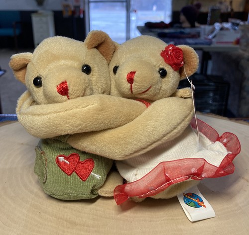 Vintage 2000 plushland - vintage,