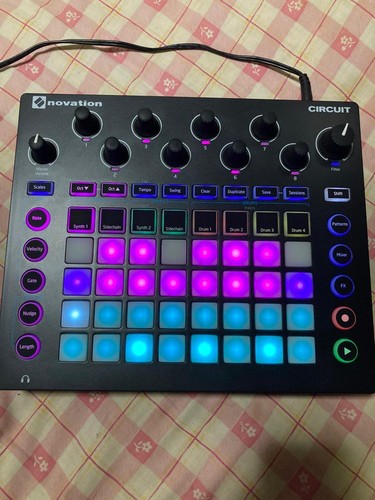 Novation circuit groove box - novation,