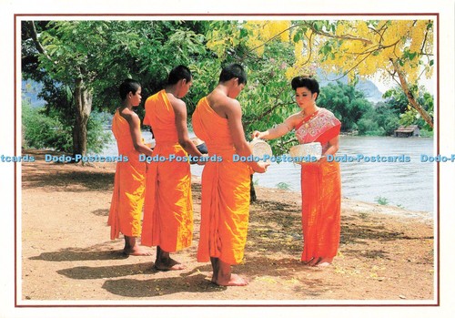 D221870 thai girl making - thai,