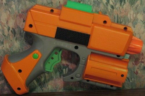 Pistola per freccette morbide
