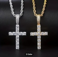 Croce e catena ghiacciata
