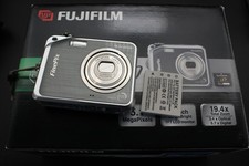 Fujifilm fotocamera digitale FinePix V10 5,1 megapixel argento testata