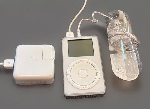 Bundled apple ipod 1st gen - apple, gen_