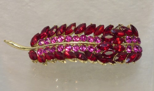 Spilla vintage firmata bianca - spilla,