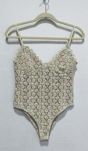 Body donna and top medio - body,