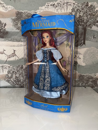 Disney limited edition village - limited,
