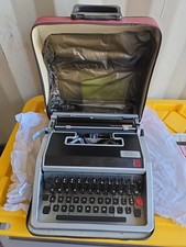 Olivetti Lettera 33 Silver and