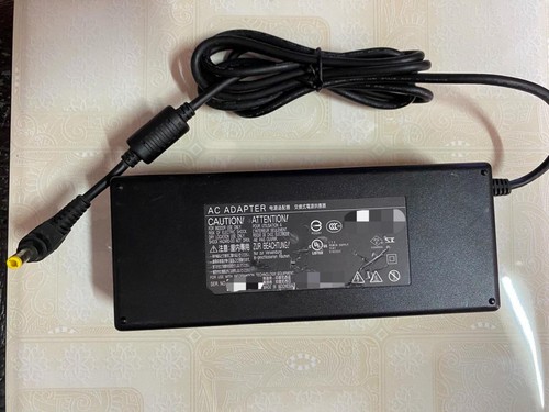 Alimentatore caricabatterie