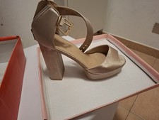 Sandali colore nude con tacco