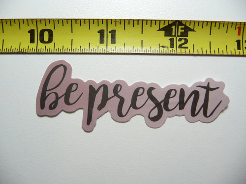 Essere presente piccolo - presente,
