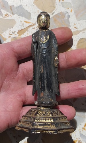 Antica statuina giapponese del
