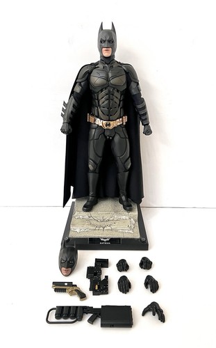Modellino hot toys batman - 1/6,