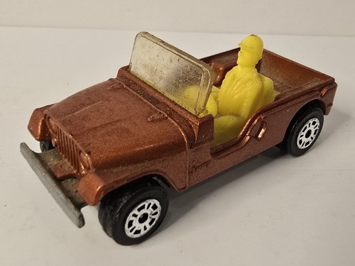 Jeep miniture corgi - jeep, cj-6