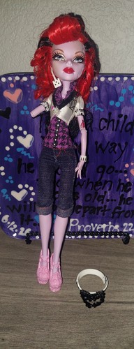 Bambola monster high - monster, operetta