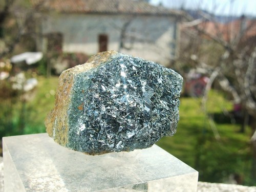 Minerali grezzi - -,