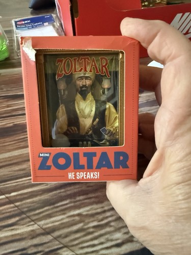 Minis zoltar speaks fortune - minis,