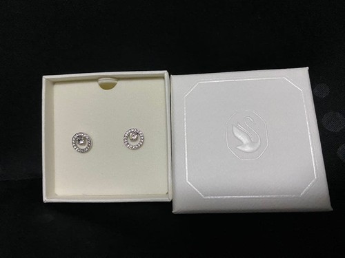 Swarovski earrings used half - swarovski,