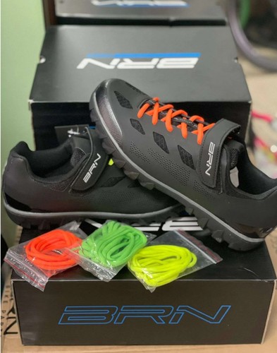 Fuori tutto scarpe - **fuori,