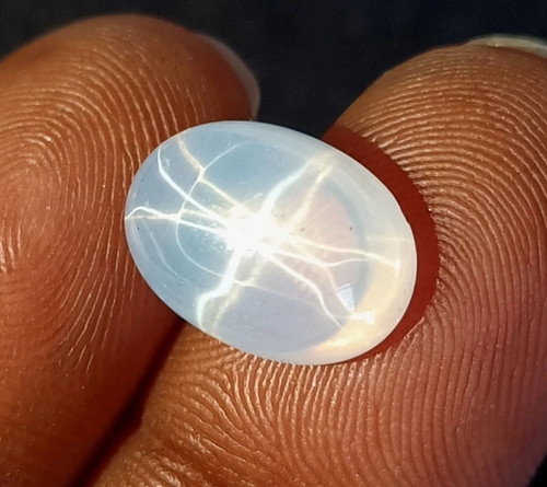 Cabochon ovale zaffiro stella