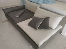 Divano bicolore usato