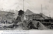 c1910 Gold Mining on n. 35 Gold Run Creek Yukon Dawson RPPC foto cartolina COPIA