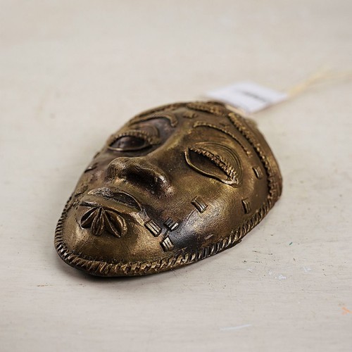 Maschera etnica aparete - da, in