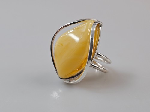 Anello ambra bianca argento