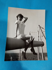 FOTOGRAFIA  PHOTO DI  LYN  LYNN SHAW DAL FILM  RAGAZZI DELLA MARINA  1958