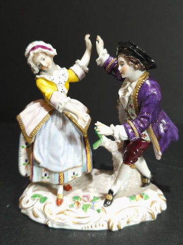 Statuina porcellana dipinta - in,