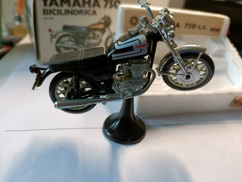 Polistil yamaha 750 - polistil,