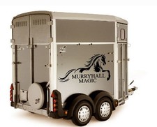 Rimorchi e box cavalli