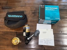 Mulinello Shimano Baitrunner 8000D acqua salata, con bobina extra e coperchio