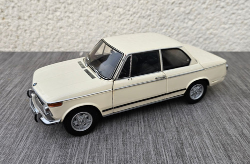 Kyosho bmw 2002 tii - kyosho,
