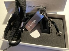 Ledger Nano S - Crypto Wallet - Hardware Wallet - USB Bitcoin Ethereum