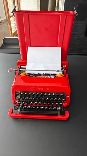 Olivetti valentine typewriter - olivetti,