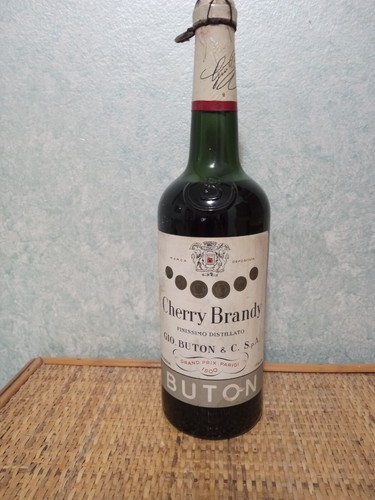 Bottiglia cherry brandy - bottiglia,