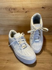 Nike Wmns Air Force 1 Salvia