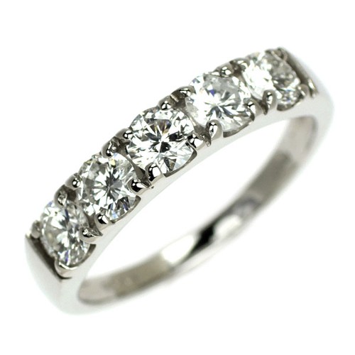 Nuovissimo anello con diamanti