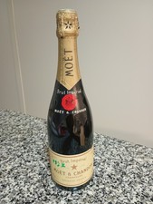 CHAMPAGNE - MOET & CHANDON