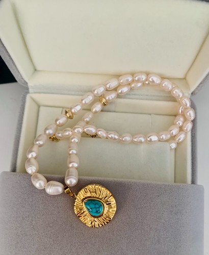 Collana con vere perle acqua